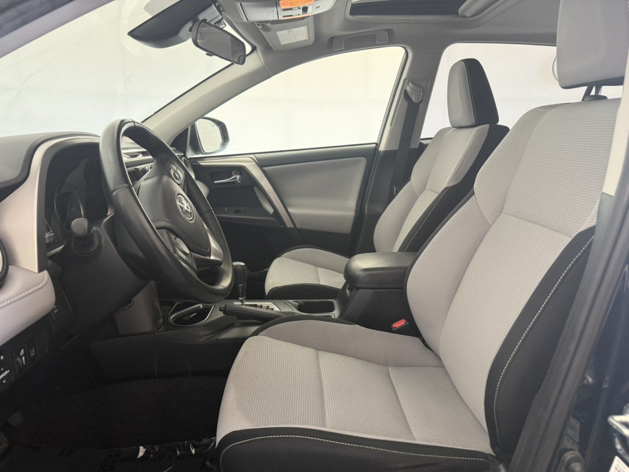 Used 2018 Toyota RAV4 XLE w/ Plus Extra Value Package AWD/4WD image 15