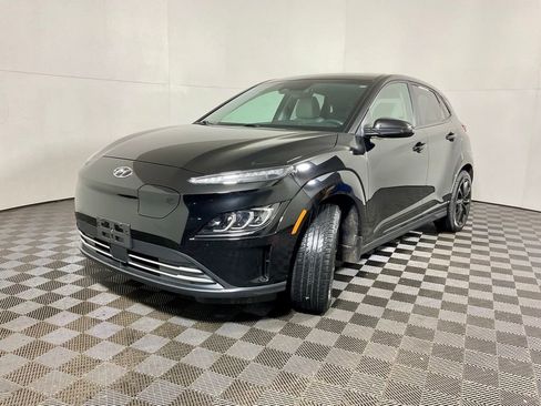 Used 2023 Hyundai Kona Limited image 2