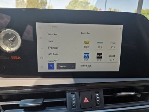 Used 2024 Lexus ES 350 w/ Accessory Package (Z1) FWD image 31