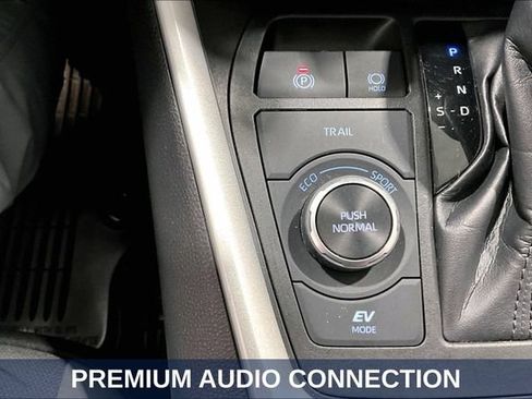 Used 2022 Toyota RAV4 XLE w/ Convenience Package AWD/4WD image 22