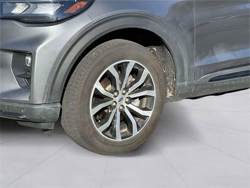 Used 2025 Ford Explorer ST-Line image 8