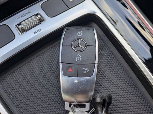 Certified 2024 Mercedes-Benz GLB 250 4MATIC image 29