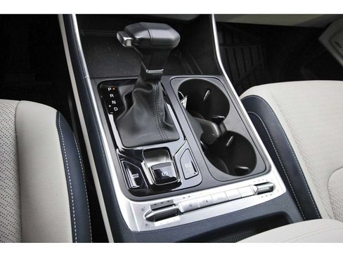 Used 2025 Kia Carnival SX Prestige FWD image 26