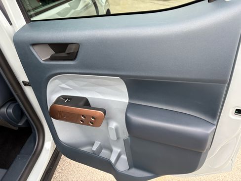 Used 2023 Ford Maverick Lariat w/ Lariat Luxury Package image 52