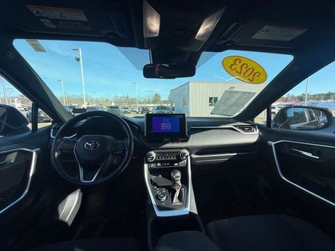 Used 2023 Toyota RAV4 SE w/ Weather & Moonroof Package image 11