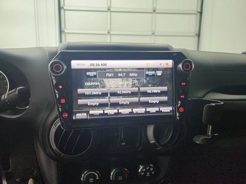 Used 2014 Jeep Wrangler Unlimited Sport w/ Quick Order Package 24S AWD/4WD image 26