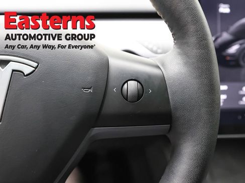 Used 2023 Tesla Model 3 Standard Range image 16