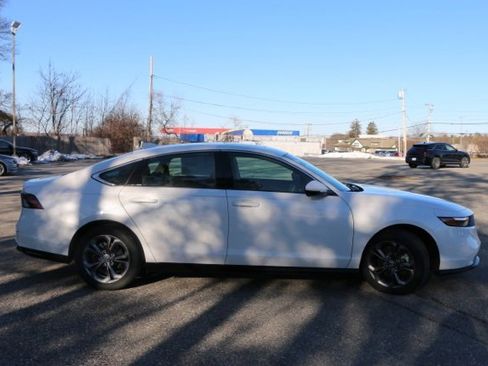 New 2025 Honda Accord EX-L image 2