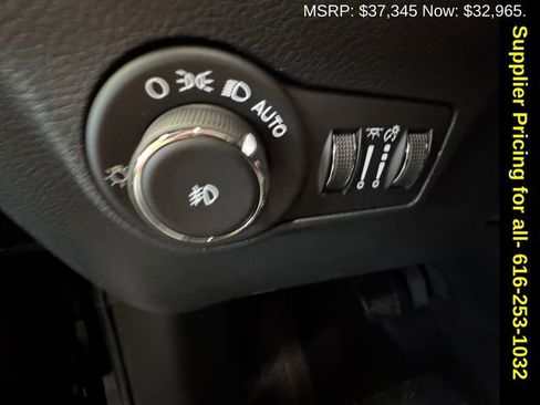 New 2026 Jeep Compass Limited image 24