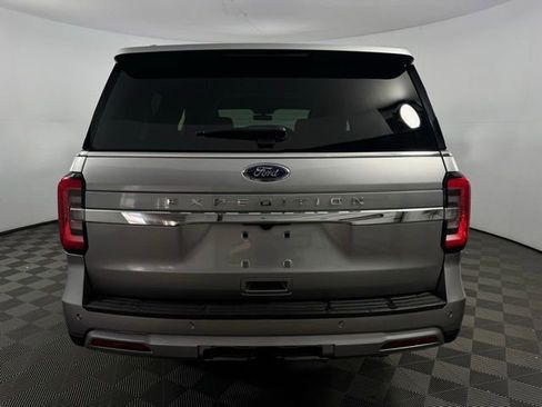 Used 2022 Ford Expedition Max Limited image 6