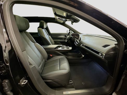 Used 2024 Cadillac Lyriq Tech image 34