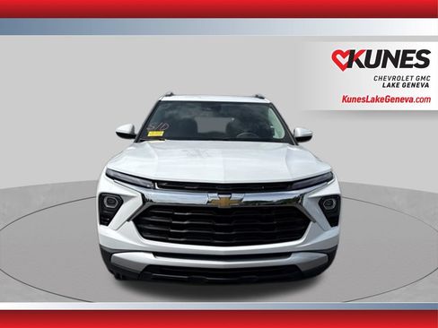 Used 2025 Chevrolet TrailBlazer LT FWD image 12