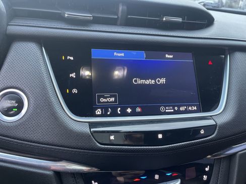 Used 2021 Cadillac XT5 Premium Luxury image 13