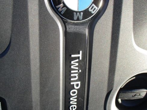 Used 2017 BMW 530i xDrive image 31