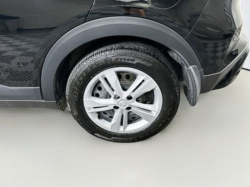 Used 2024 Nissan Kicks S image 11