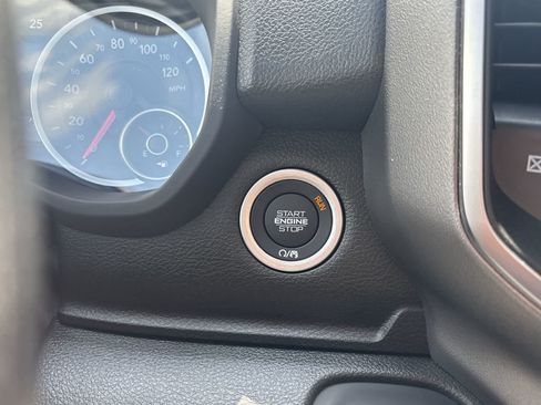 New 2026 RAM 1500 Express AWD/4WD image 17