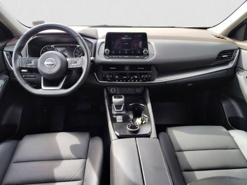 Used 2023 Nissan Rogue SV w/ SV Premium B Package image 13