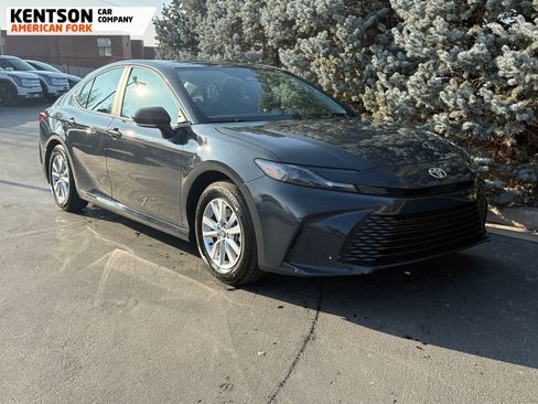 Used 2026 Toyota Camry LE image 11
