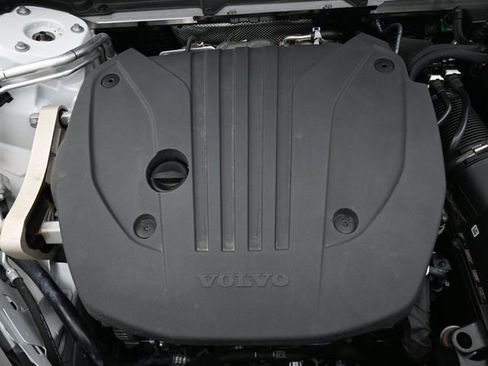 Used 2023 Volvo XC60 B5 Plus w/ Climate Package AWD/4WD image 35
