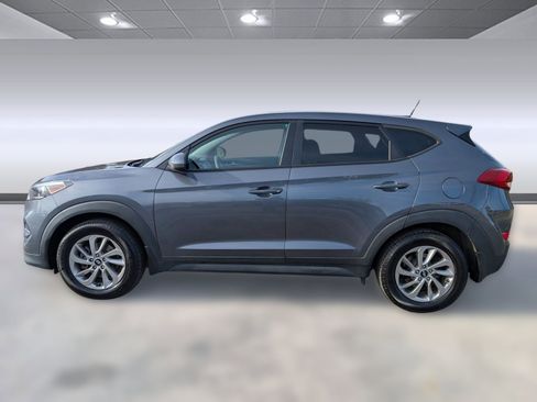 Used 2016 Hyundai Tucson SE image 2