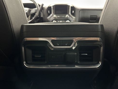 Used 2021 GMC Sierra 1500 AT4 w/ Technology Package AWD/4WD image 18