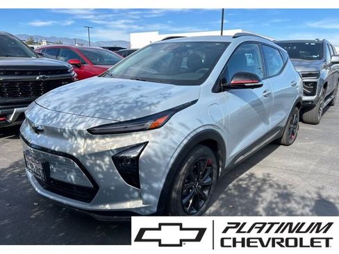 Used 2023 Chevrolet Bolt EUV Premier w/ Sun & Sound Package FWD image 1