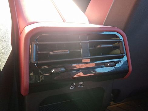 Used 2025 BMW 530i xDrive w/ M Sport Package image 11