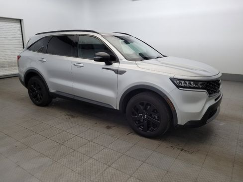 Used 2021 Kia Sorento S image 11