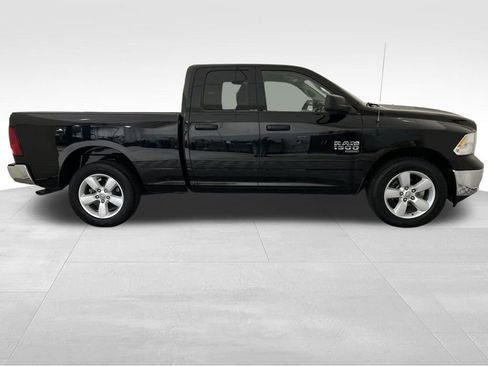 Used 2024 RAM 1500 Classic SLT image 8