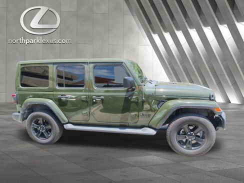 Used 2021 Jeep Wrangler Unlimited Sahara AWD/4WD image 4