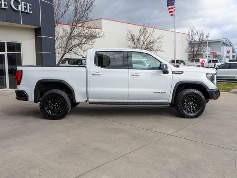 Used 2023 GMC Sierra 1500 AT4X image 8