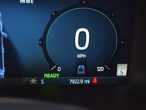 Used 2025 Ford F150 Platinum w/ Equipment Group 702A High image 16