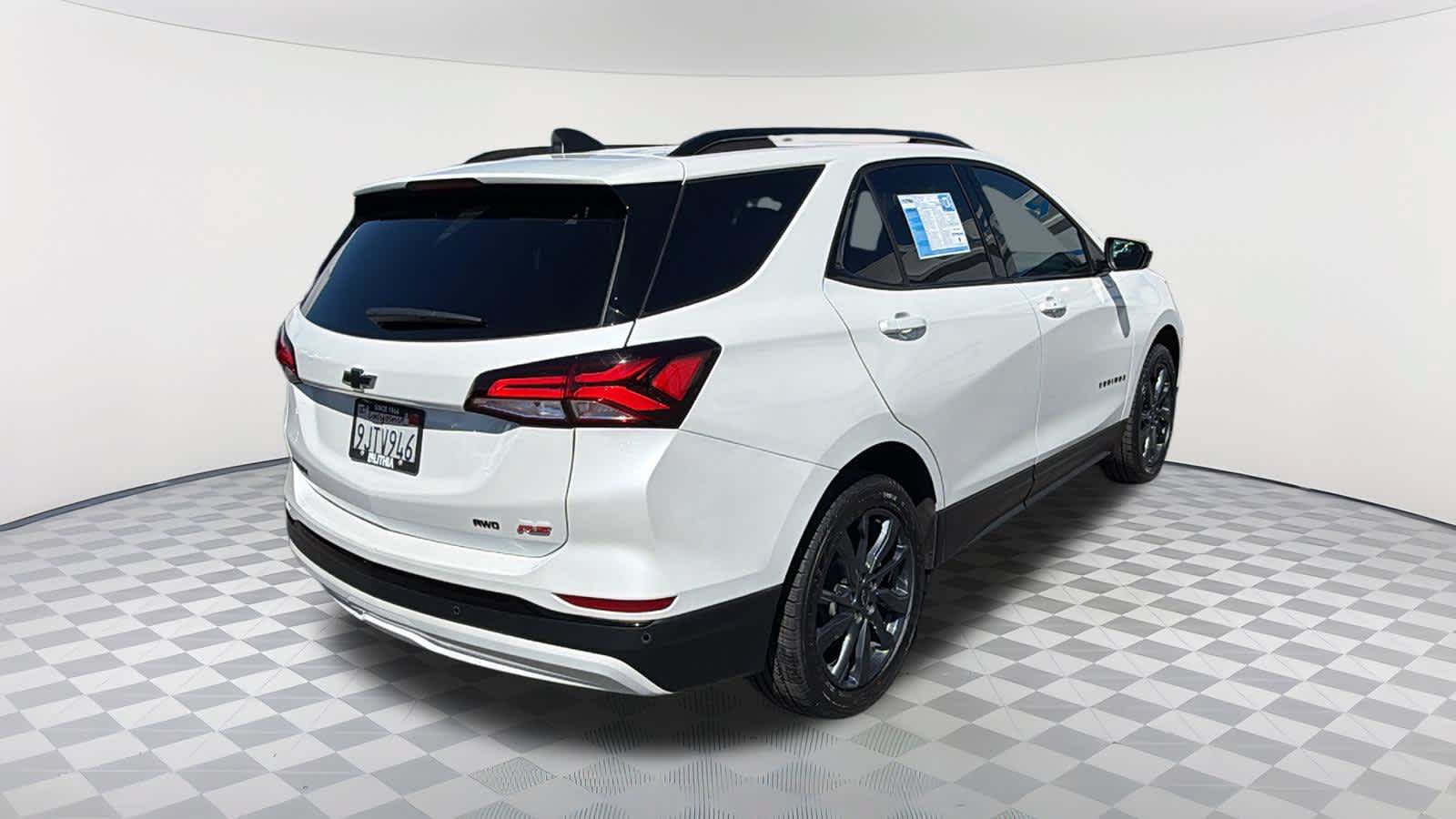 Certified 2024 Chevrolet Equinox RS AWD/4WD image 5