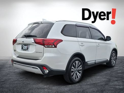 Used 2019 Mitsubishi Outlander SE FWD image 3