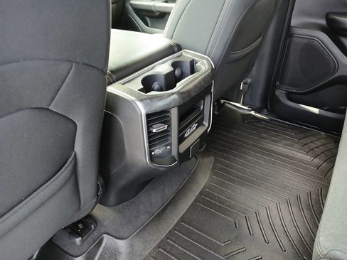 Used 2019 RAM 1500 Big Horn AWD/4WD image 13