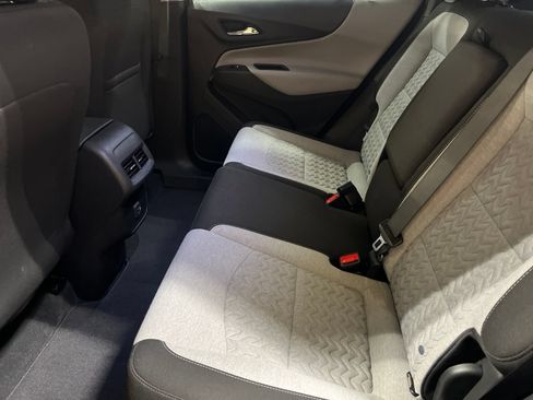 Used 2023 Chevrolet Equinox LS FWD image 14