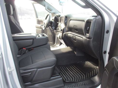 Used 2020 Chevrolet Silverado 1500 Custom Trail Boss w/ Custom Convenience Package image 15