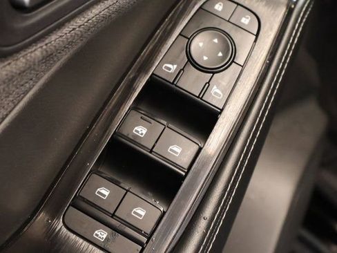 Certified 2023 Nissan Rogue SV image 18