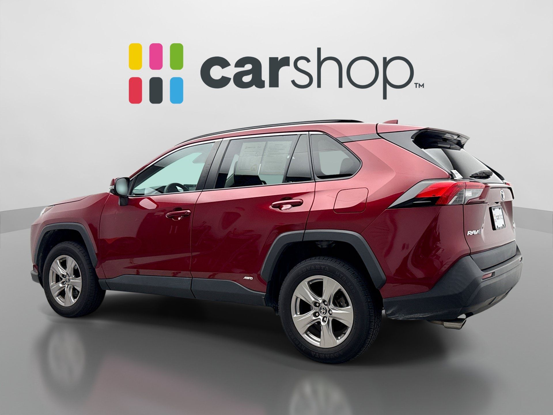 Used 2022 Toyota RAV4 XLE w/ Convenience Package AWD/4WD image 3