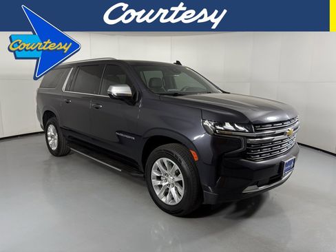 Used 2024 Chevrolet Suburban Premier image 1