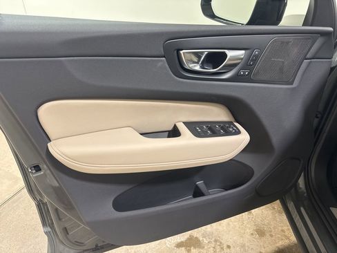 New 2026 Volvo XC60 B5 Plus w/ Climate Package image 17