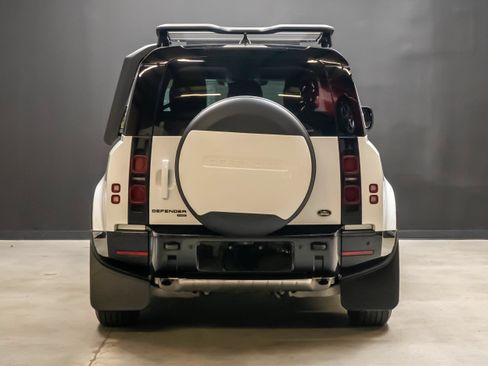 Used 2023 Land Rover Defender 90 X-Dynamic SE AWD/4WD image 6
