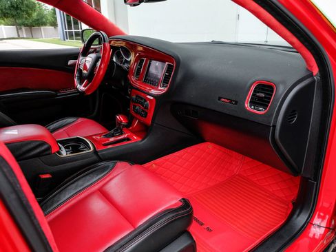 Used 2020 Dodge Charger Scat Pack RWD image 18