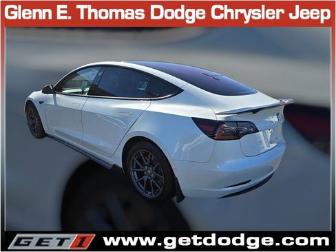 Used 2017 Tesla Model 3 Standard Range image 9