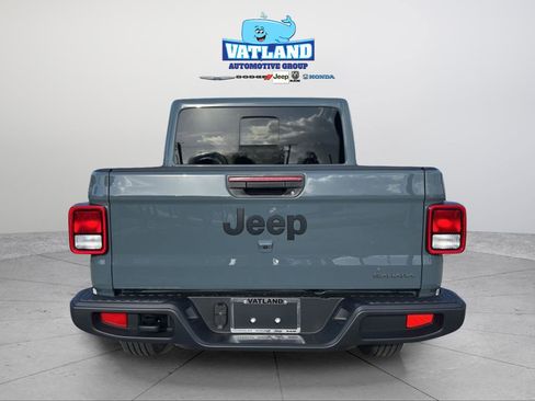 New 2026 Jeep Gladiator Sport AWD/4WD image 4