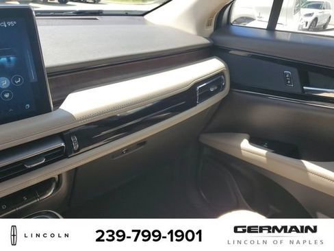 Certified 2023 Lincoln Nautilus Reserve FWD image 36