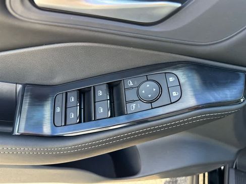 New 2026 Nissan Rogue SV image 10