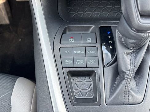 Certified 2023 Toyota RAV4 XLE image 34