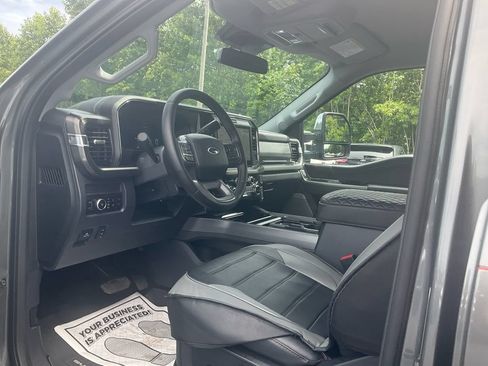Used 2026 Ford F250 Lariat w/ Lariat Premium Package AWD/4WD image 15