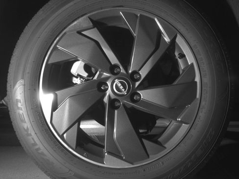 Used 2025 Nissan Rogue SV FWD image 15